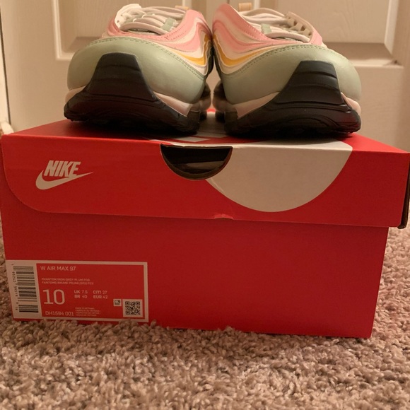 Women’s Nike Air Max 97 Sneakers - Picture 4 of 4